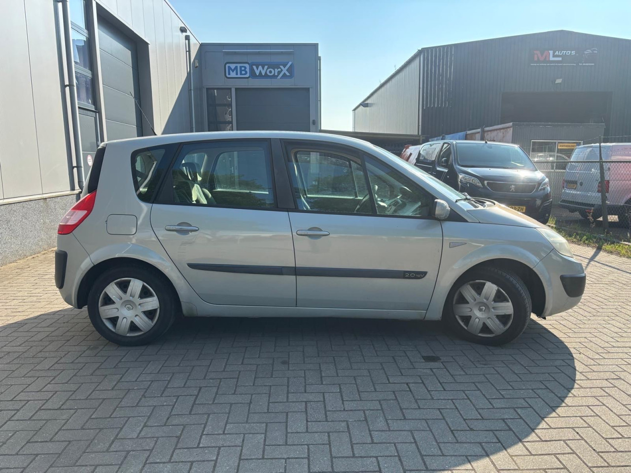 Renault Scenic 2.0-16V Dynamique Comfort