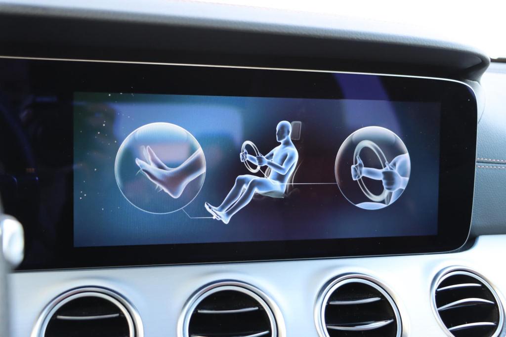 Mercedes-Benz E-Klasse 200 business solution amg