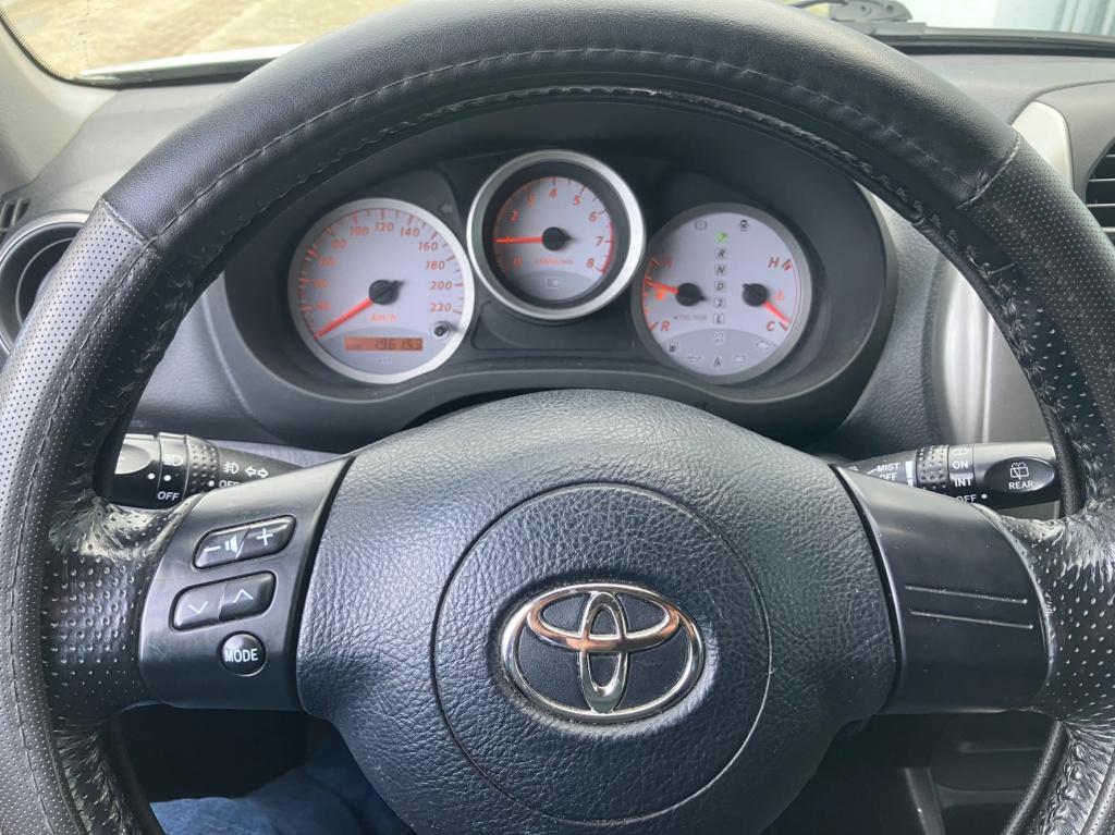 Toyota Rav4 2.0-16v vvt-i special edition clima 4x4