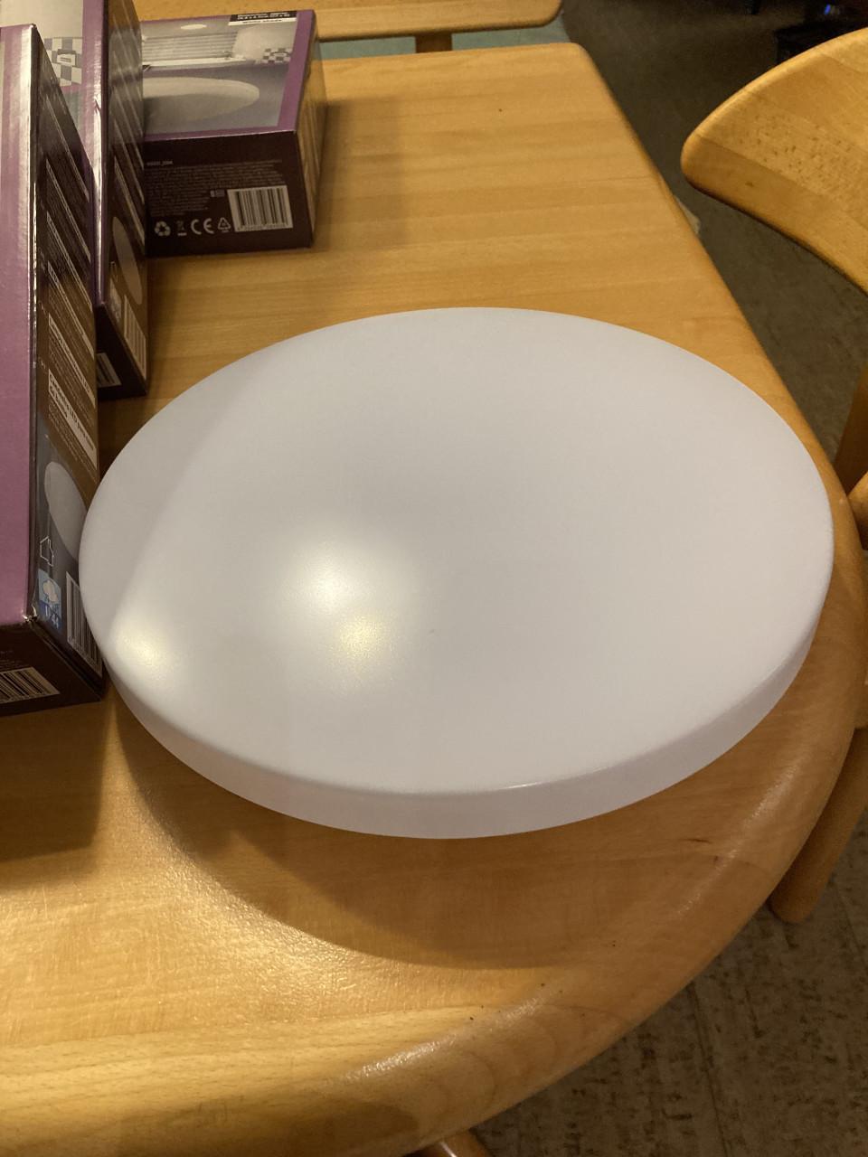 4 Led plafondlampen, geschikt voor badkamer