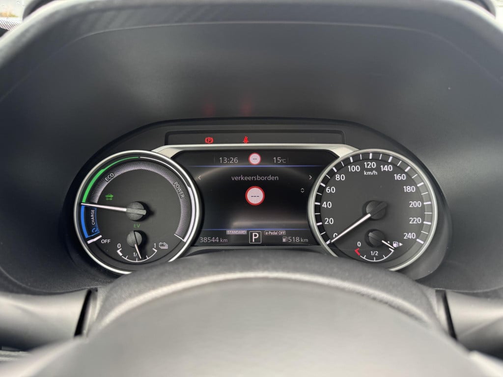 Nissan Juke 1.6 hybrid n-connecta | navigatie | camera | keyless entry | le