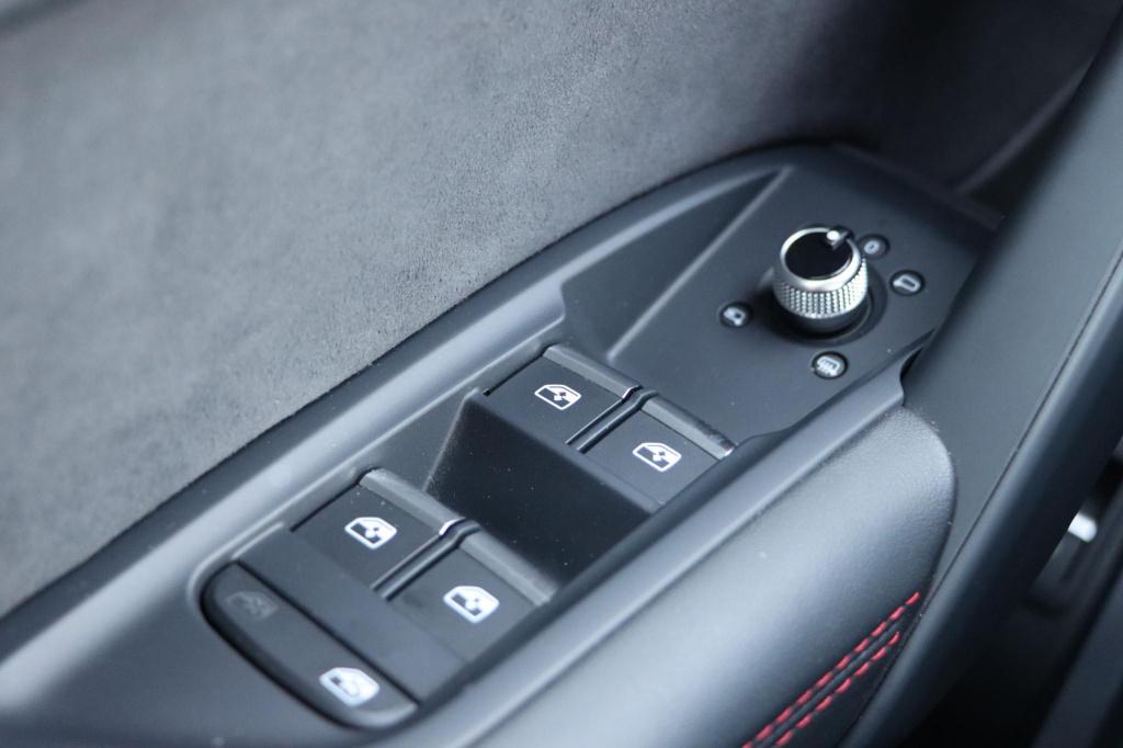 Audi Q5 50 tfsi e s edition competition 300pk s-tronic