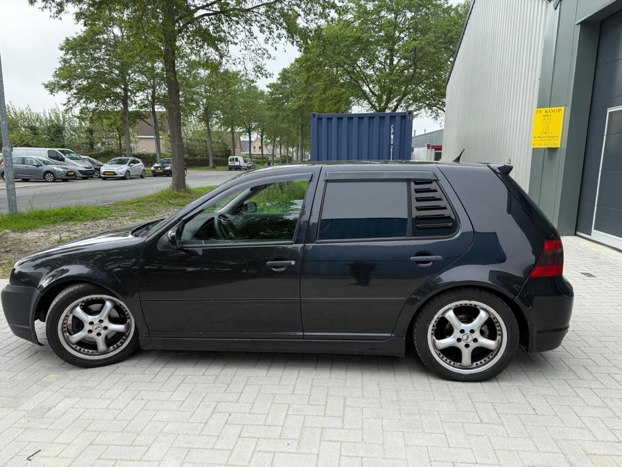 Volkswagen Golf 1.6-16V Trendline sportlook