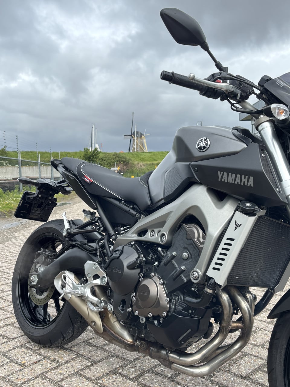 Yamaha MT09 (2015)