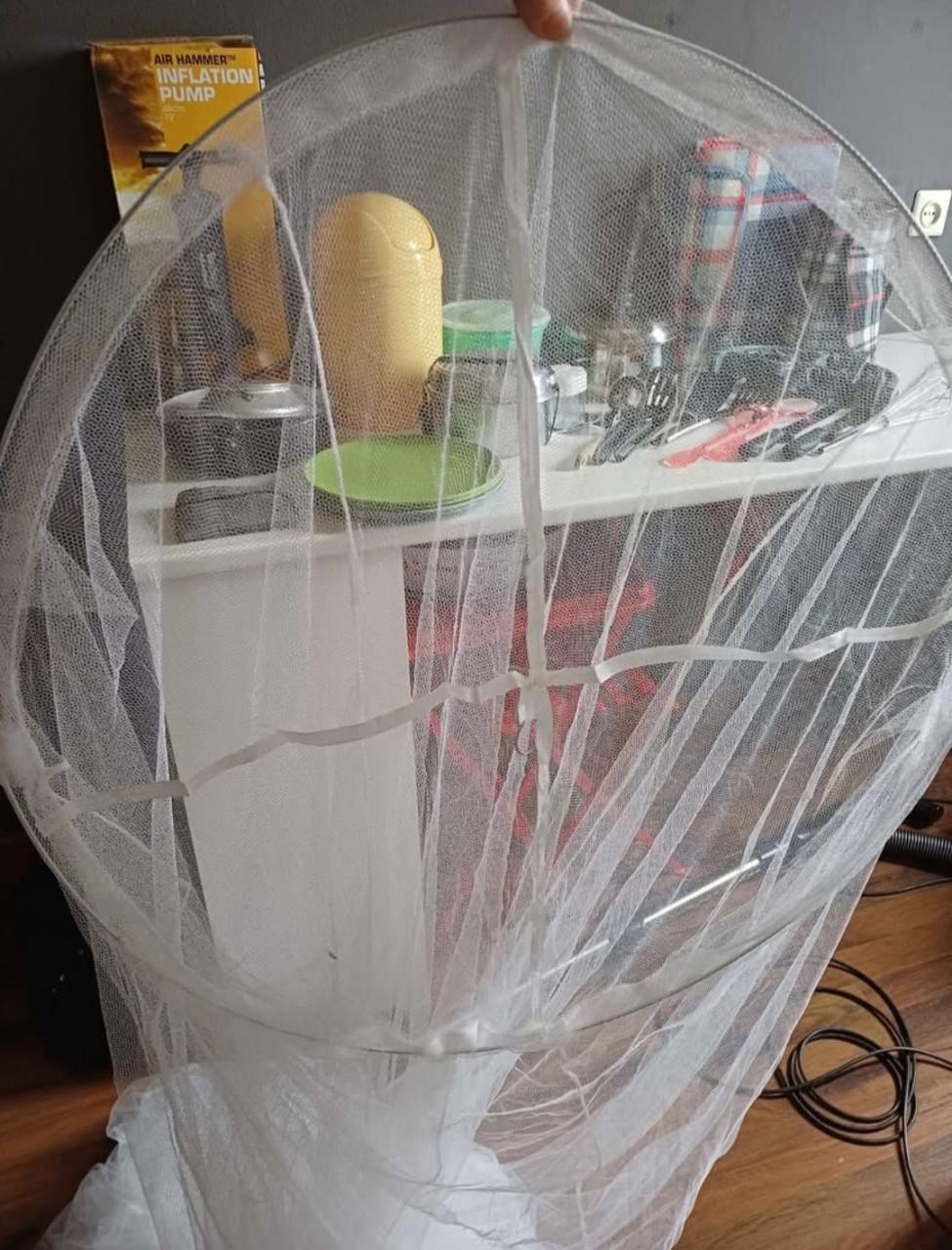 Allerlei kampeer (camping) spullen