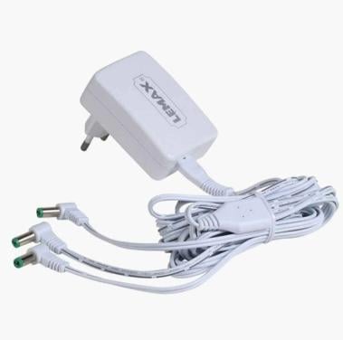 4 keer Lemax poweradaptor voor 3 huisjes tegelijk per set.