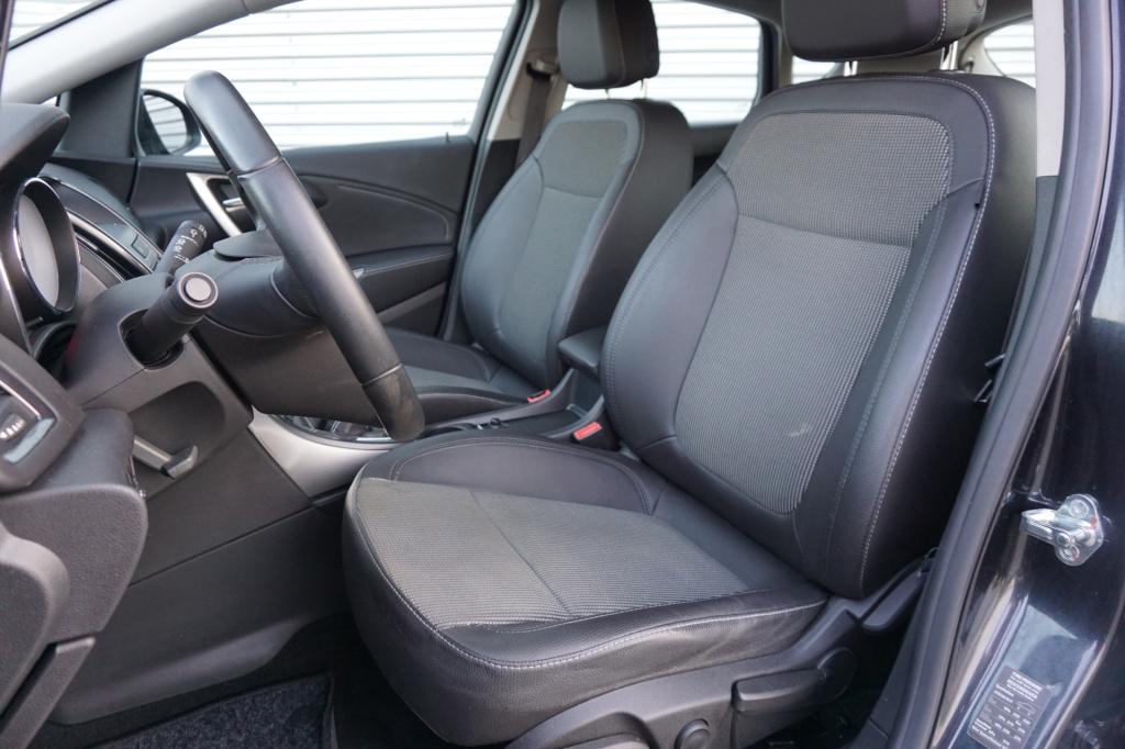 Opel Astra 1.4 turbo cosmo airco / cruise / parkeers. / elektr. ramen / tre