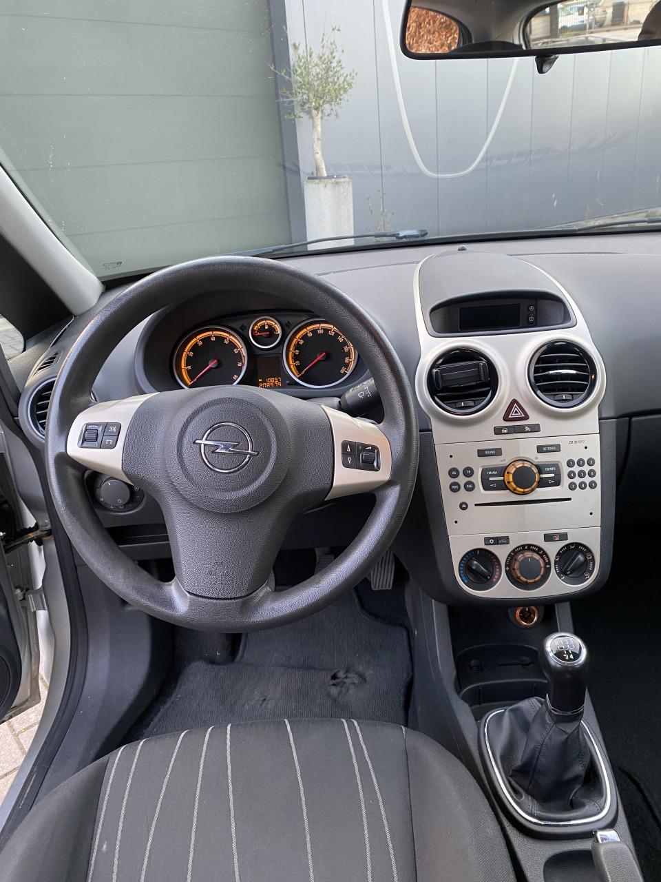 Opel Corsa 1.2 16V 5D WR 2007 Grijs | NAP | NIEUWE APK!