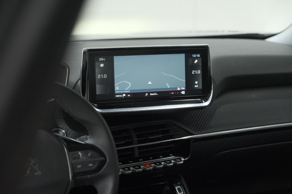 Peugeot 2008 puretech 130 pk allure pack | trekhaak | camera | adaptieve cr