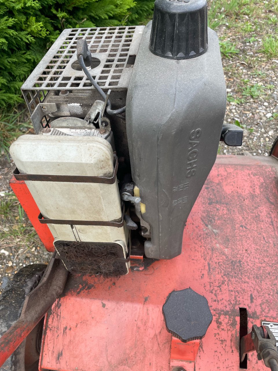 Verticuteer machine