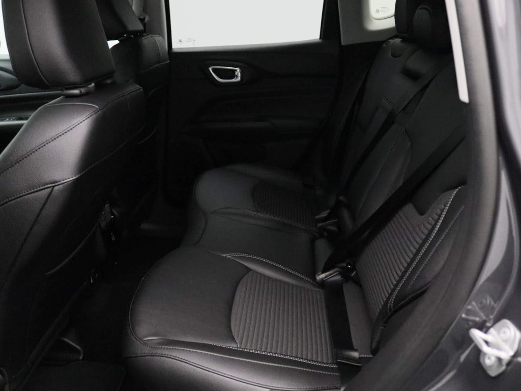 Jeep Compass 4xe 190pk plug-in hybrid electric altitude | achteruitrijcamer