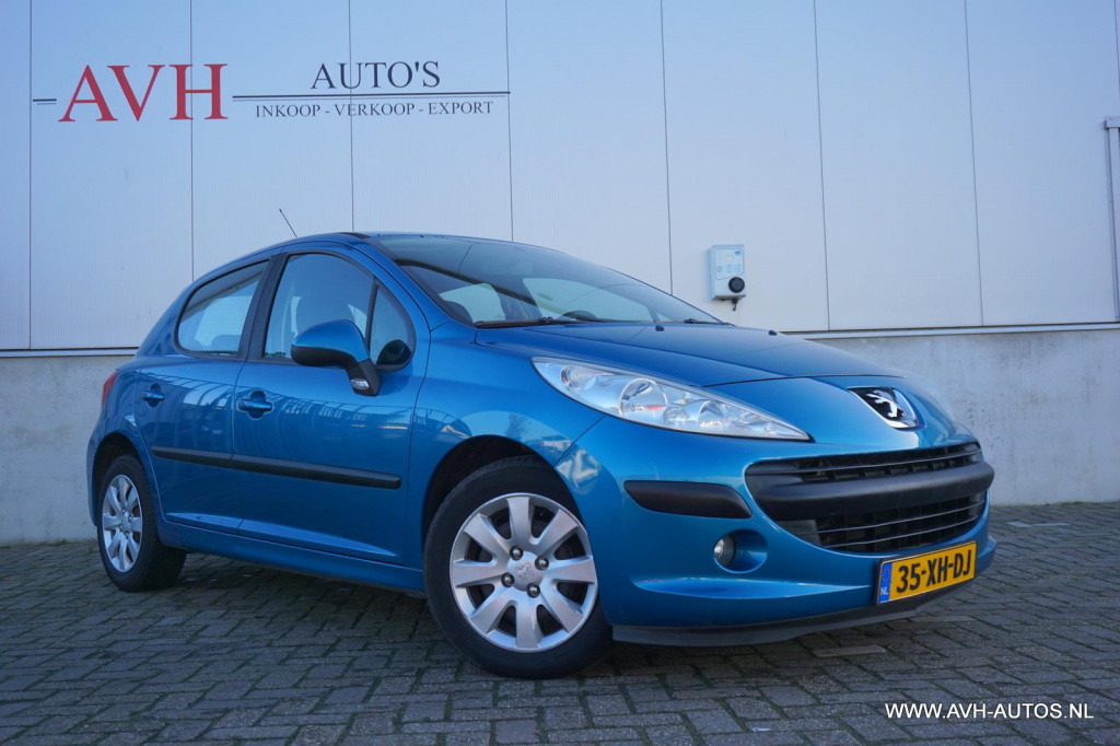 Peugeot 207 1.4-16v color-line