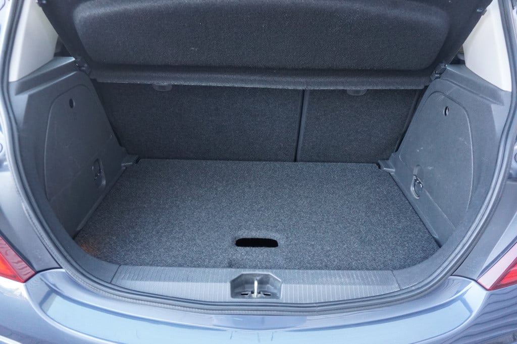 Opel Corsa 1.4-16v enjoy airco / cruise / elektr. ramen / trekhaak / nap