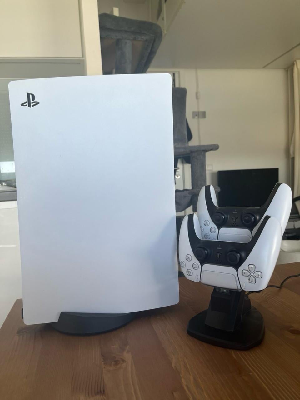 Playstation 5 met disc en 2 controllers