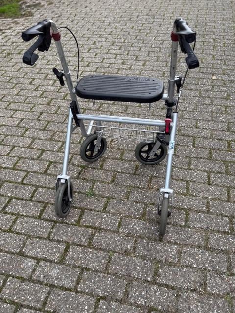 Rolator lichtgewicht.