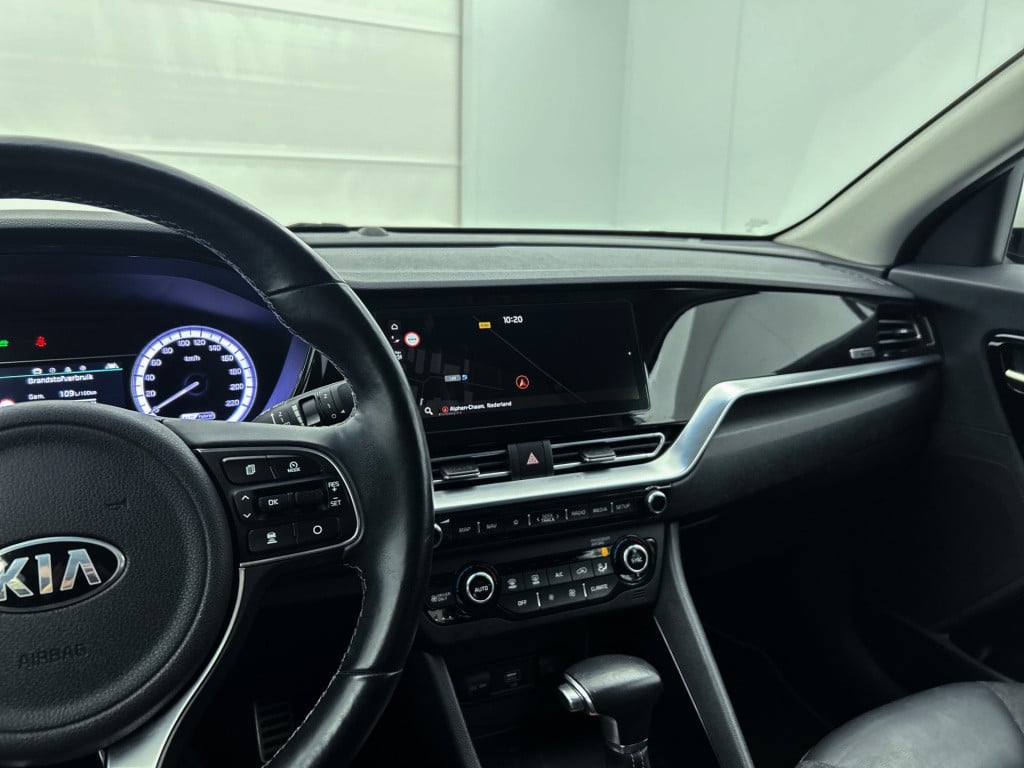Kia Niro 1.6 gdi hybrid sportsline | trekhaak | 18 inch | half leder