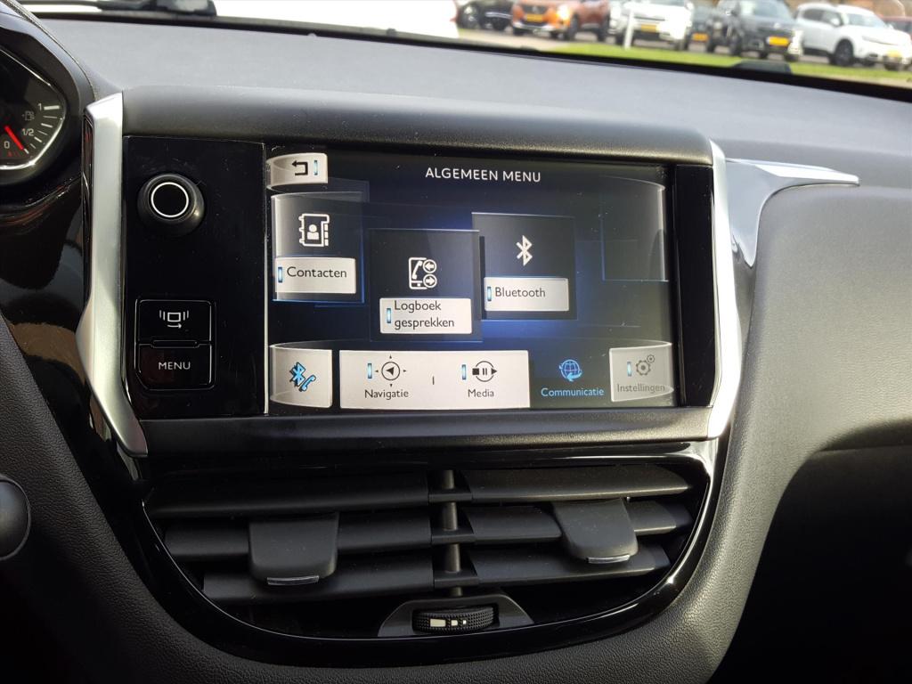 Peugeot 208 envy 1.2 vti 82pk 5d navigatie | cruise & climate control | par