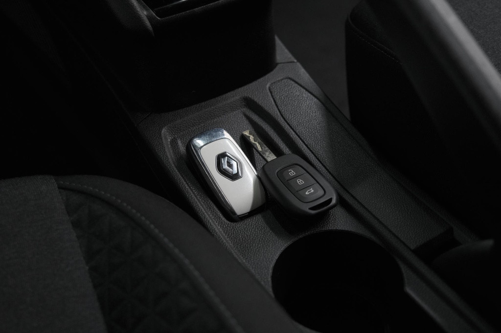 Renault Clio tce 90 zen | navigatie | parkeersensoren | apple carplay | 16 