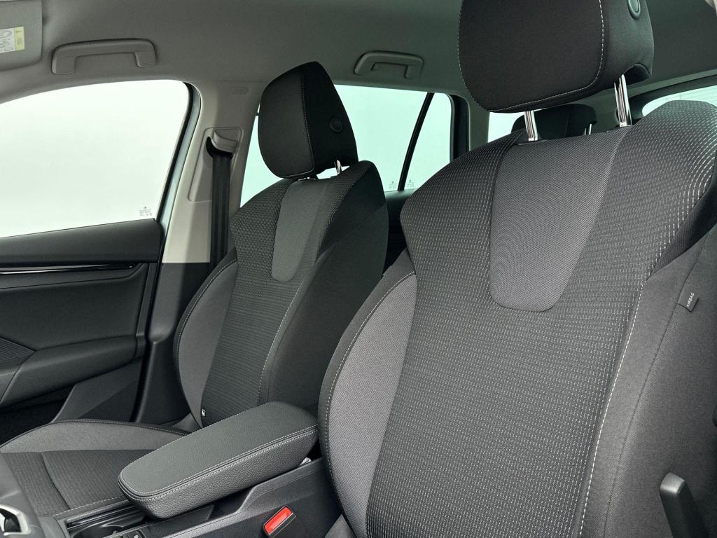 Skoda Octavia combi 1.5 tsi mhev sportline business