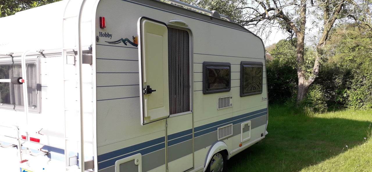 Caravan Hobby de Luxe 400 SF