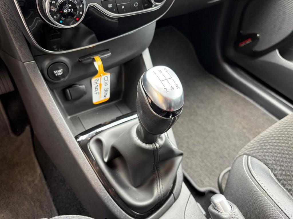 Renault Clio estate 0.9 tce intens
