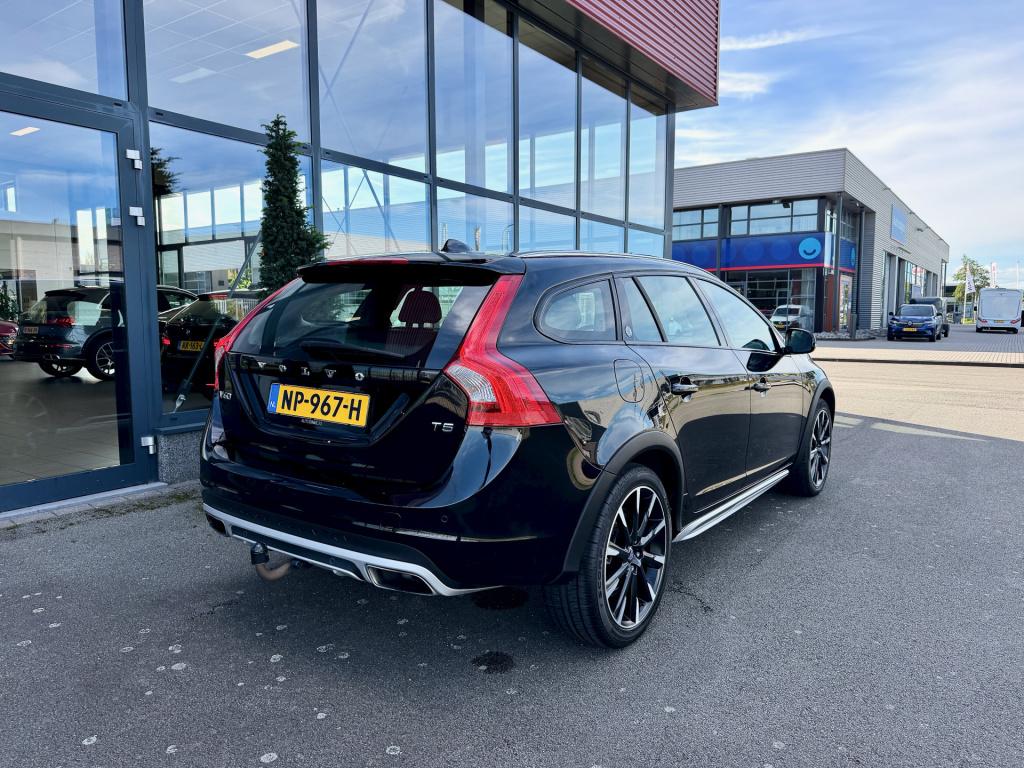Volvo V60 cross country 2.0 t5 summum leder ecc dak