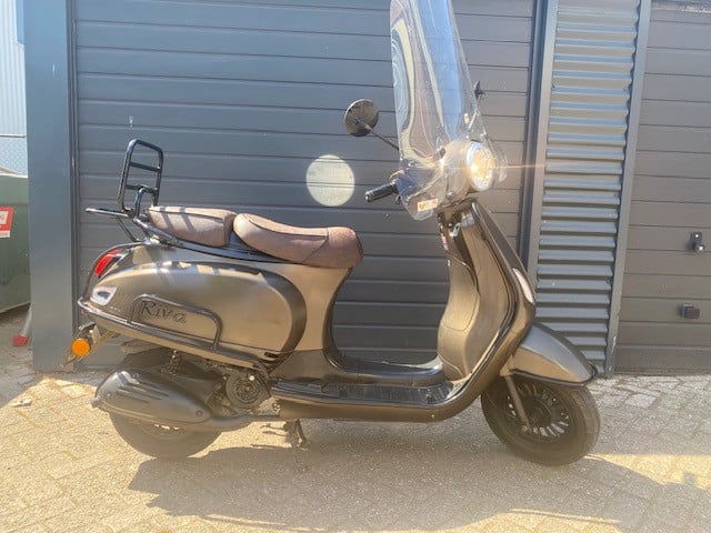 Schitterende btc riva luxury full option beugels windscherm dubbelzadel enz