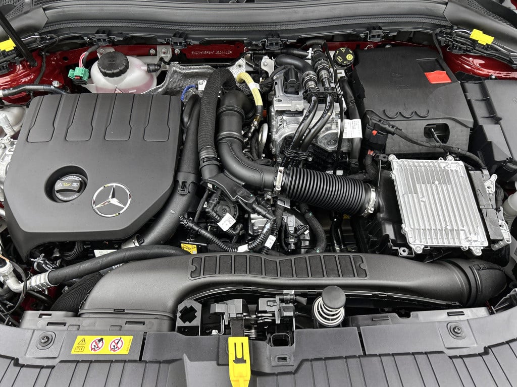 Mercedes-Benz Gla-klasse 250 e business solution amg | premium plus pakket 