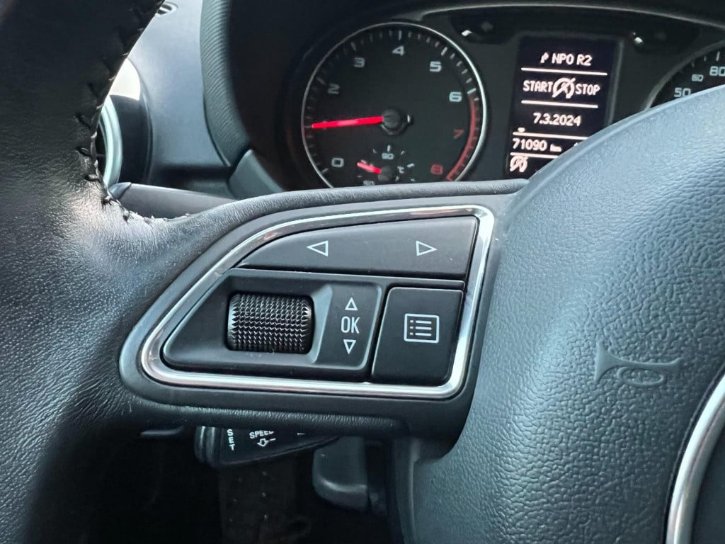 Audi A1 sportback 1.0 tfsi s-line, adrealin en navigatiepakket 2