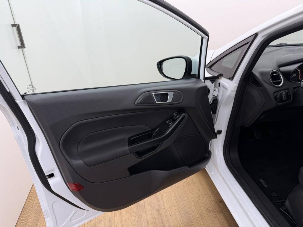 Ford Fiesta occasion 1.0 style | wit | tweedehands ford fiesta | airco | bl