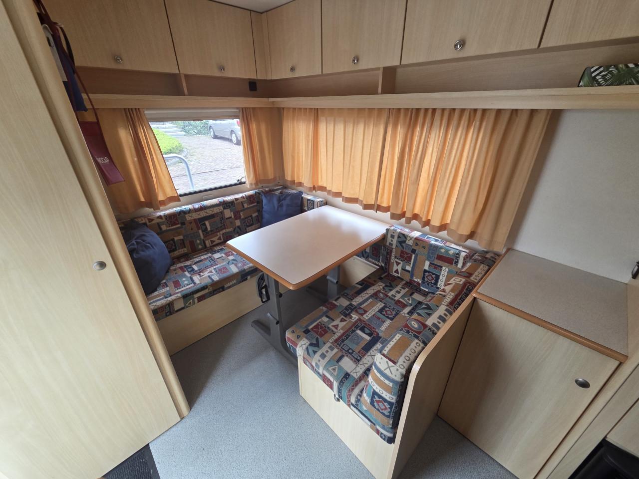 Complete delta caravan met mover + voortent instapklaar