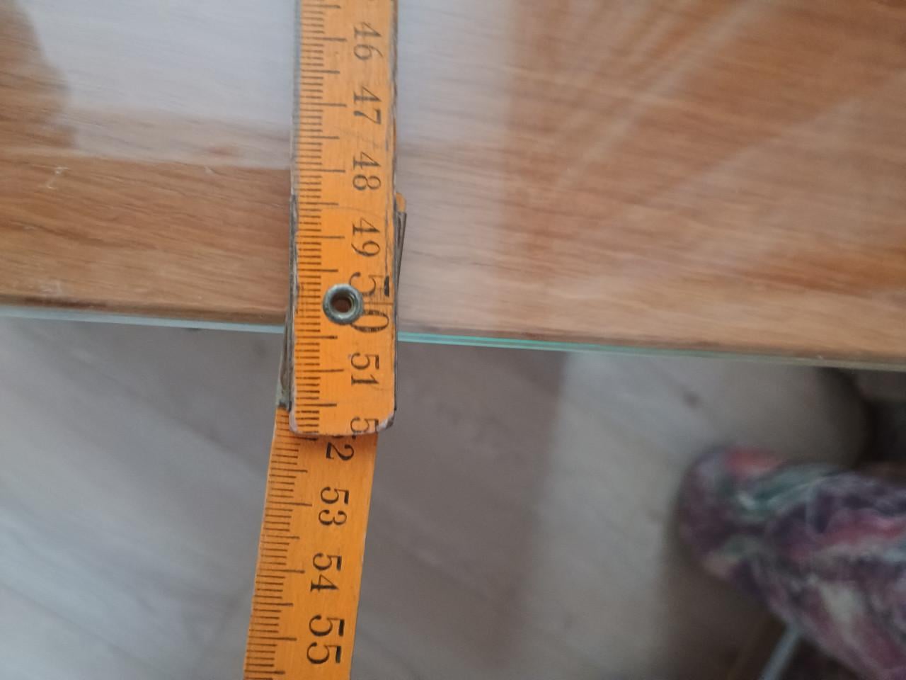 Te koop: ladenkastje eiken met 3 lades