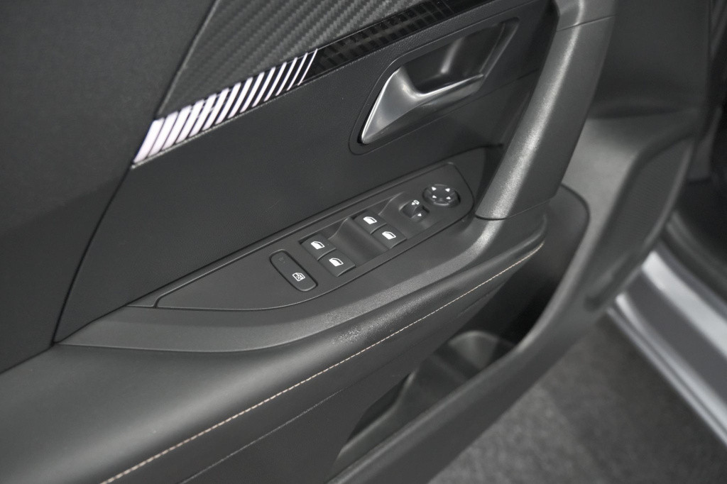 Peugeot 2008 hybrid 136 e-dcs6 allure | 360 camera | adaptieve cruise contr