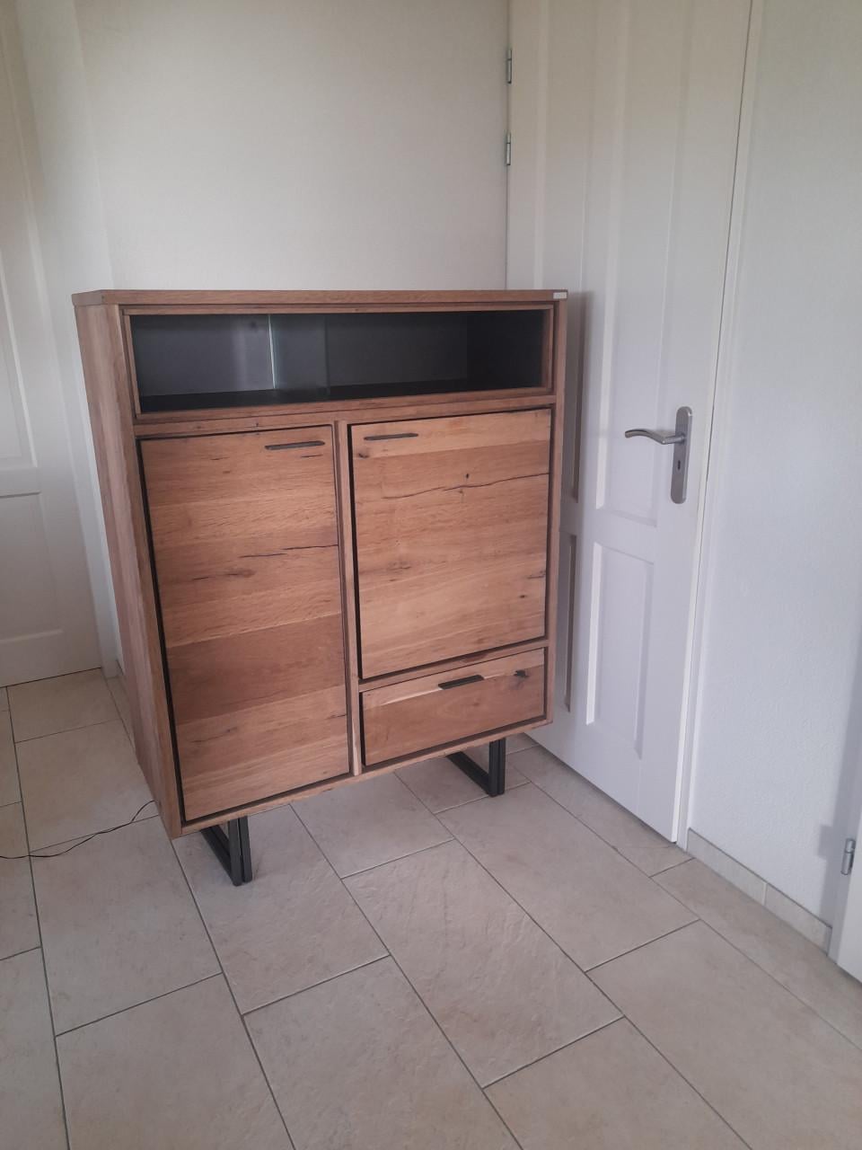 Prachtige XOOON kast 110 x 42 x 145H (in goede nette staat)