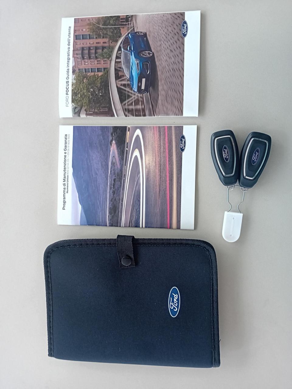 Ford Focus wagon 1.0 ecoboost hybrid st line | apple carplay ecoboost hybri
