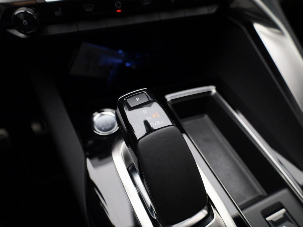 Peugeot 3008 1.6 hybrid gt line | automaat | stoel verwarming | climate con