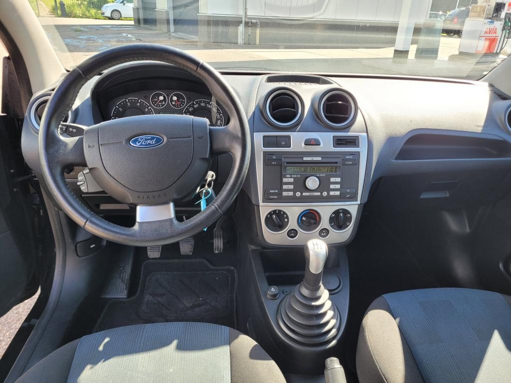 Ford Fiesta 1.3-8v futura