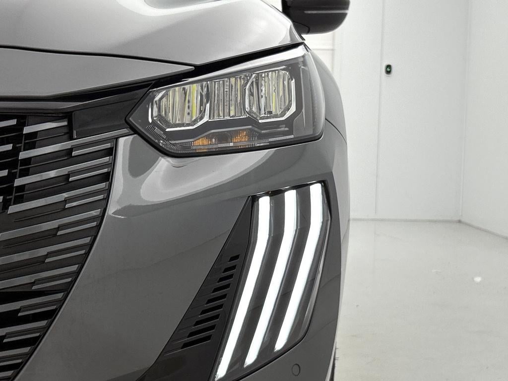 Peugeot 208 100pk allure | rijklaar | parkeersensoren rondom | navigatie |