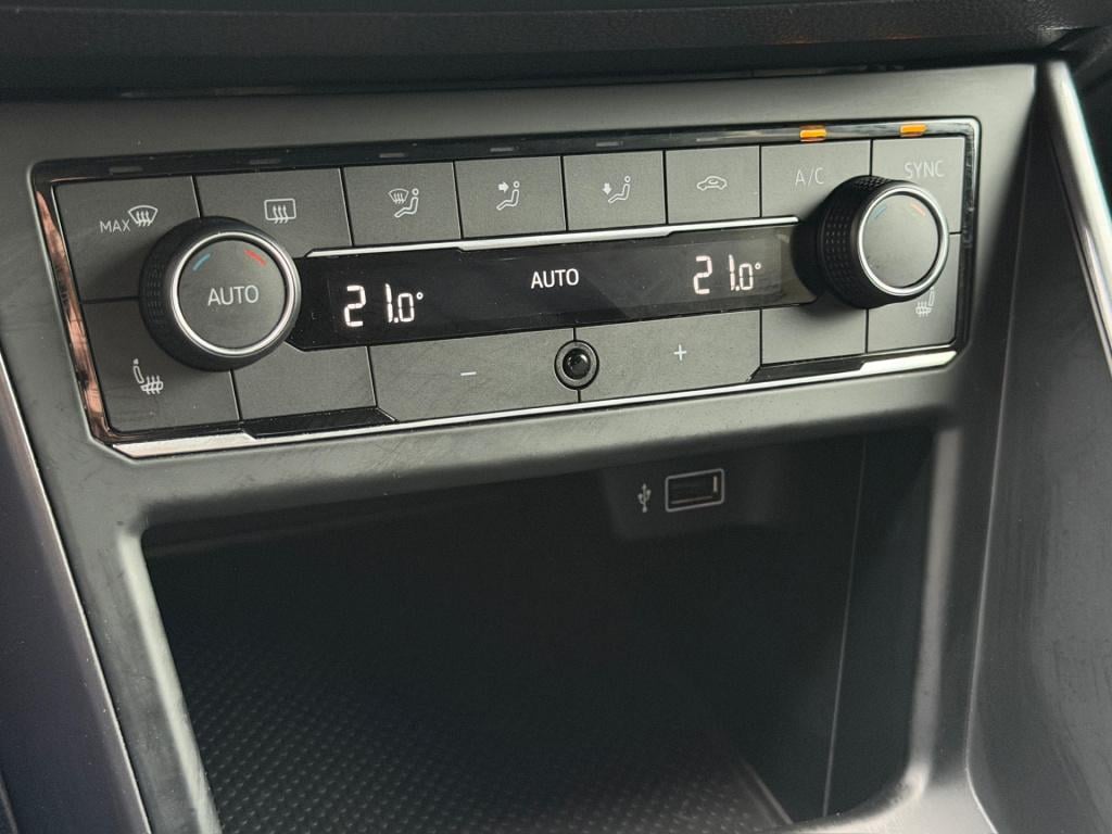 Volkswagen Polo 1.0 tsi 2x r-line | camera | cruise | carplay | climate | r