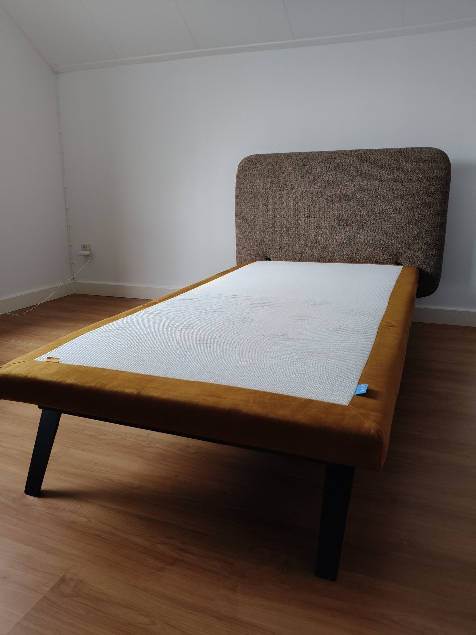 Velda bed