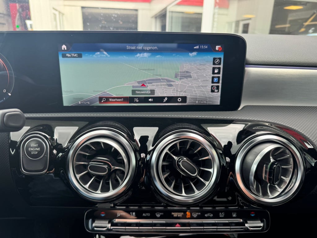 Mercedes-Benz A-Klasse 250 e business solution amg limited