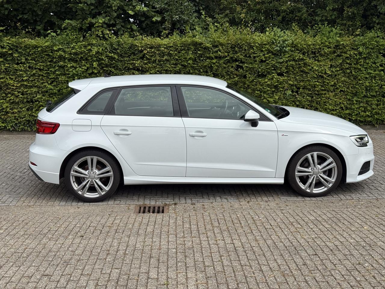 Audi A3 Sportback - 35 TFSI S-LINE | Stoel/Stuurwielverwarming | ACC |LED