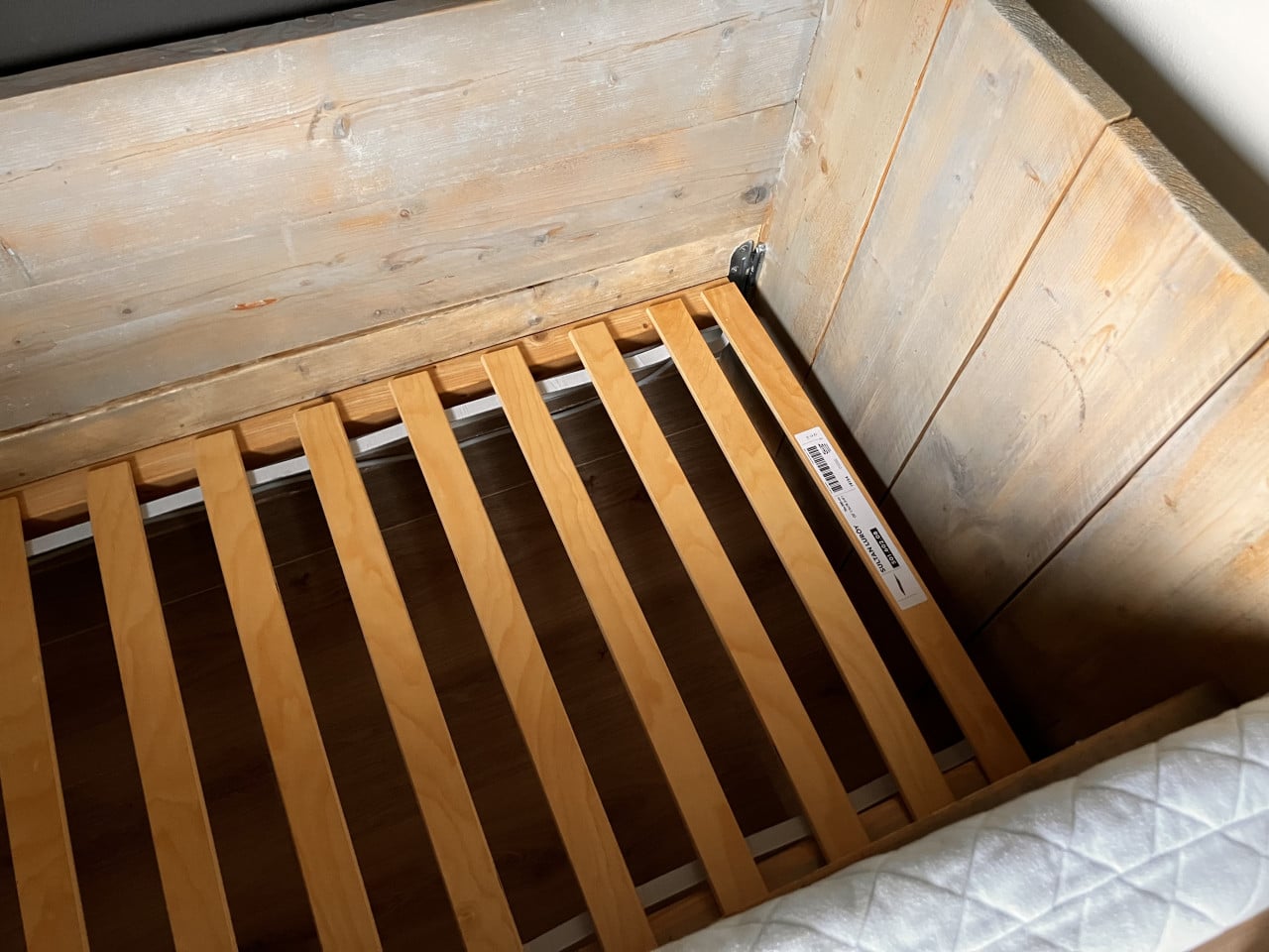 Peuter/ kleuter bed steigerhout