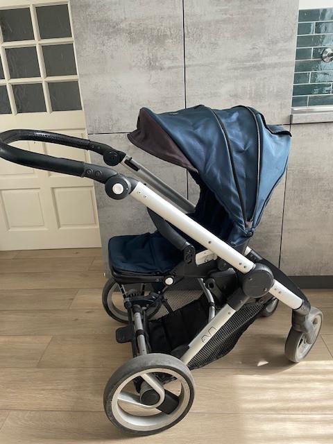 Kinderwagen "Mutsy"