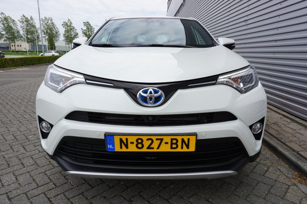 Toyota Rav4 2.5 hybrid awd style - automaat / climate / navi / cruise / ele