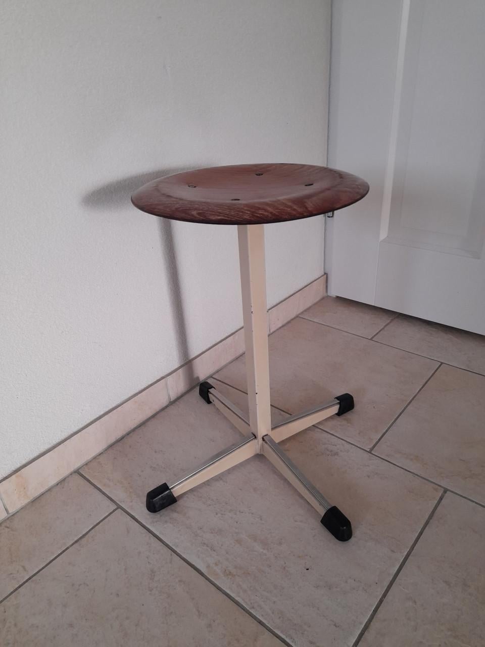 Antiek school krukje (in goede staat )