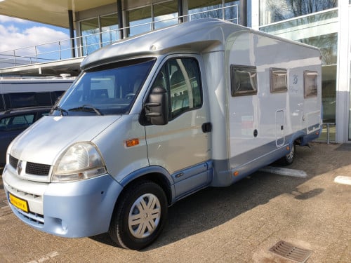 Te koop:  wegens stoppen met kamperen, camper Burstner Delfin 686