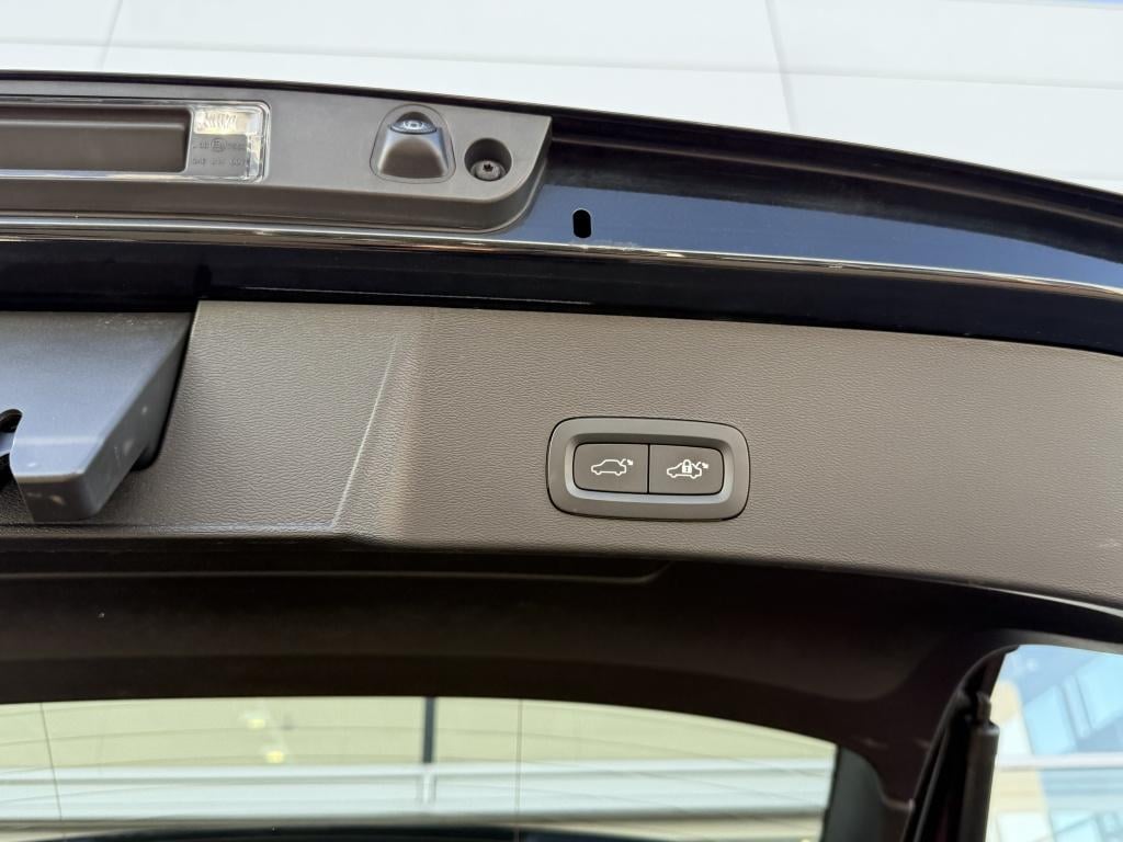 Volvo XC40 t5 262pk recharge ultimate dark| full options !! facelift