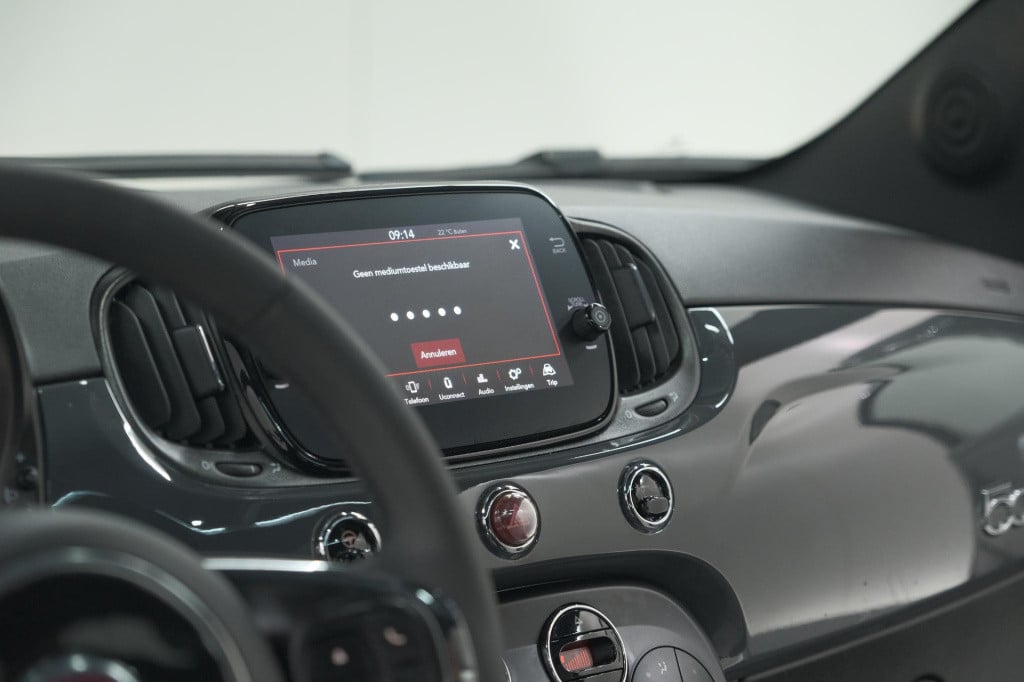 Fiat 500 1.0 hybrid dolcevita | panoramadak | apple carplay | parkeersensor