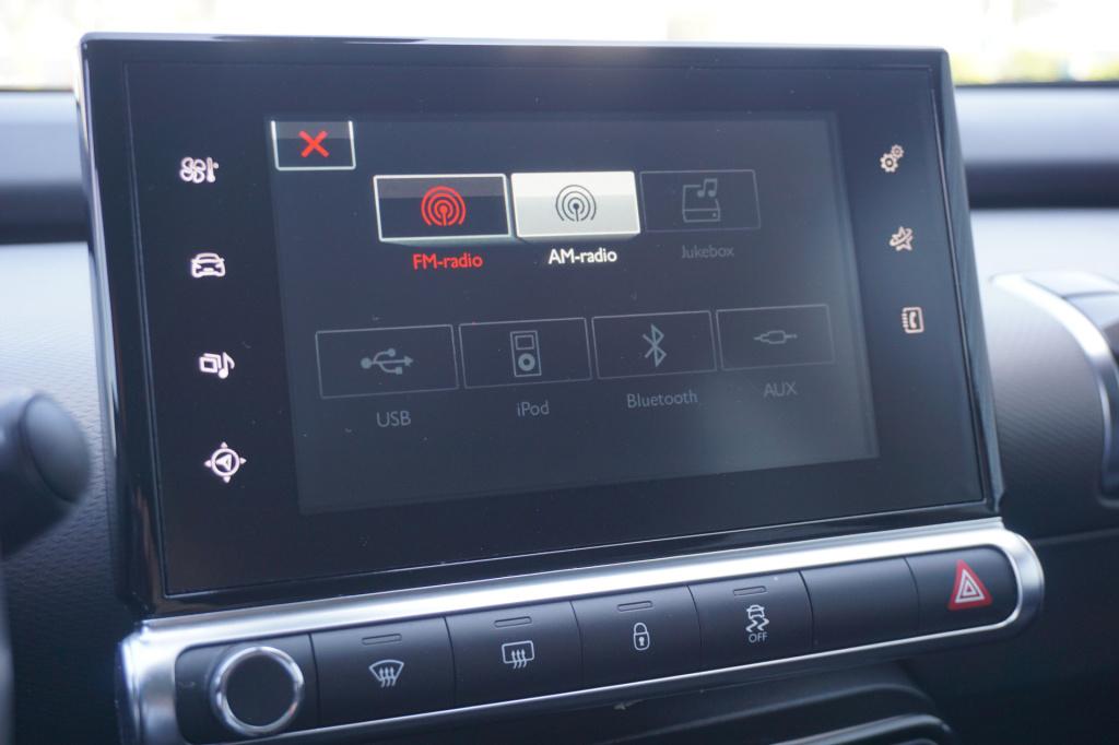 Citroen C4 Cactus 1.2 vti shine climate / navi / cruise / camera / pano / p